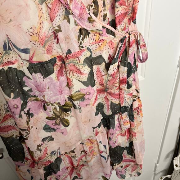 Estelle Women's Plus Size Wrap Dress Lily Print Size 1X 16W Pink Ruffle - Picture 8 of 10